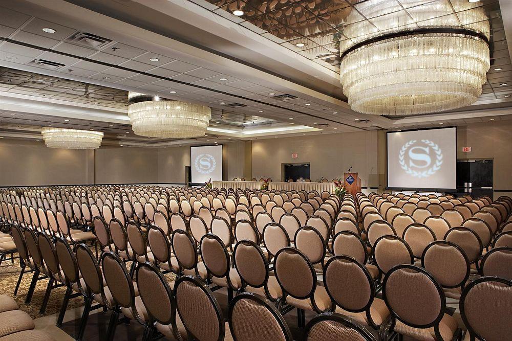 סארי Sheraton Vancouver Guildford Hotel מראה חיצוני תמונה
