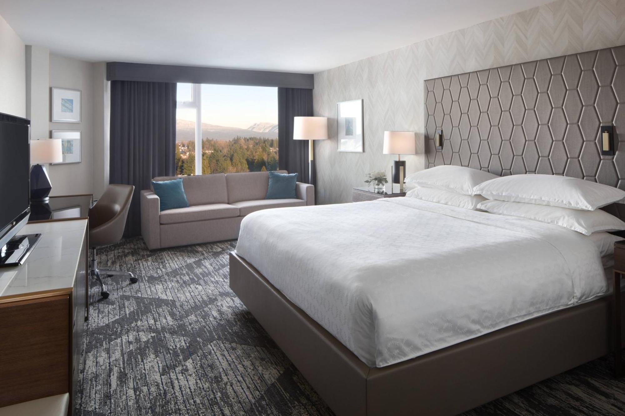 סארי Sheraton Vancouver Guildford Hotel מראה חיצוני תמונה