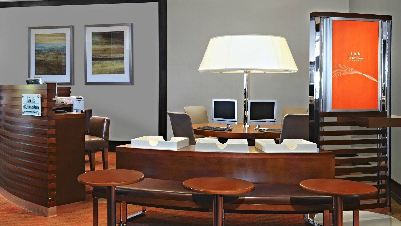 סארי Sheraton Vancouver Guildford Hotel מראה חיצוני תמונה